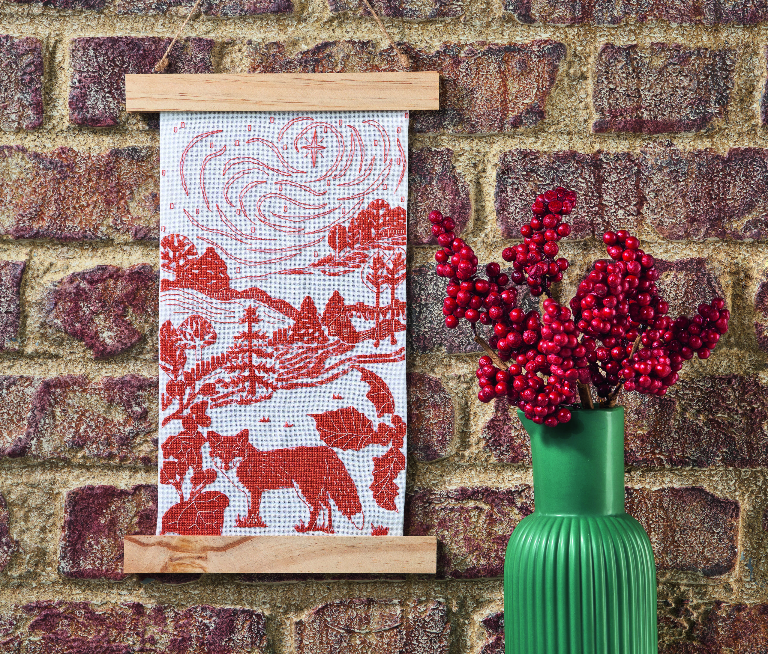 Magnetic-Hanging-FEATURE – The World of Cross Stitching magazine