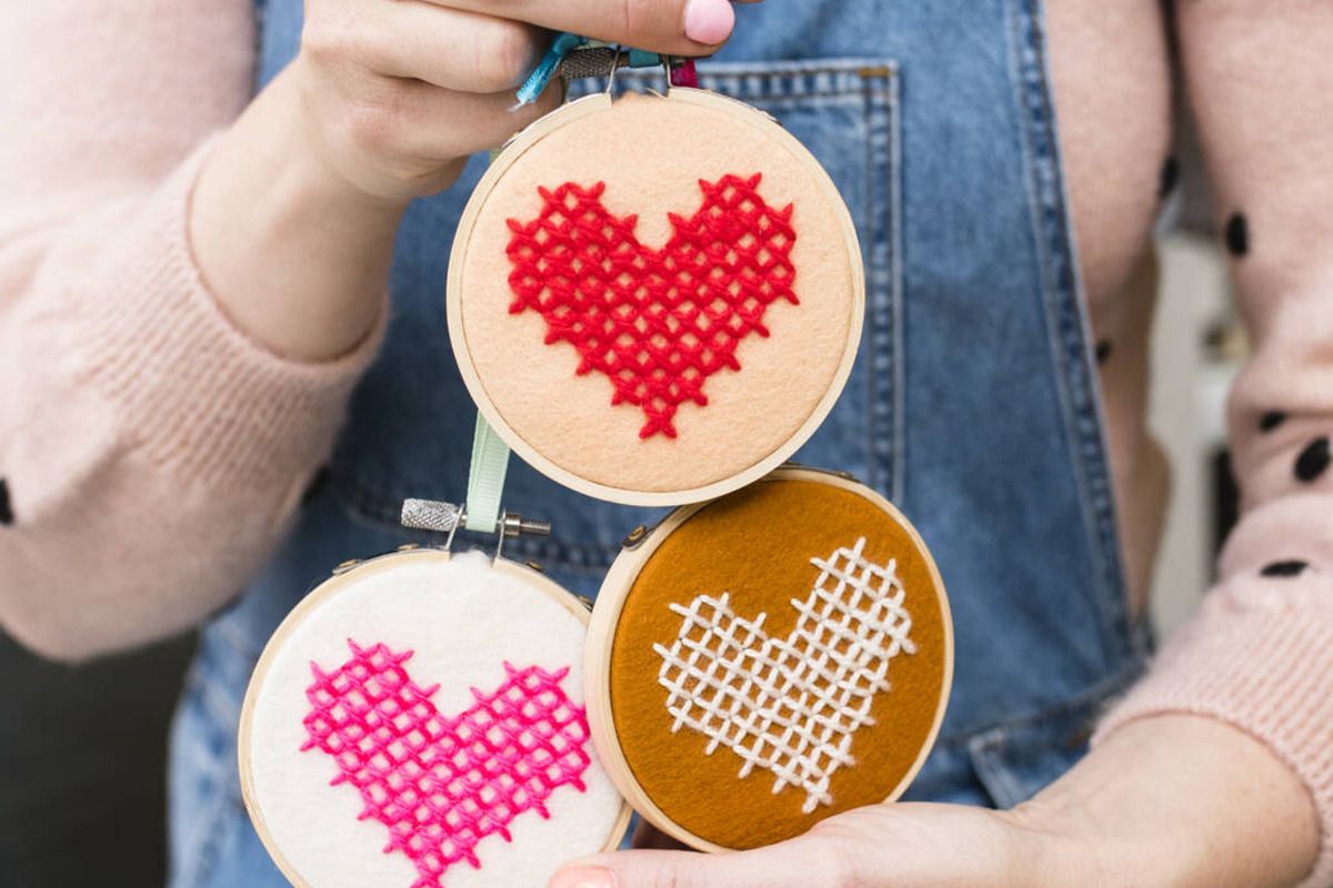 gathered-main-image-template-4 – The World of Cross Stitching magazine
